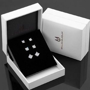 A set of 3 stud earrings